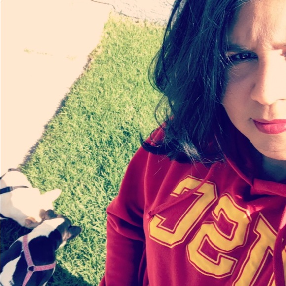 Meet your Posher, Yolanda - Picture 1 of 1